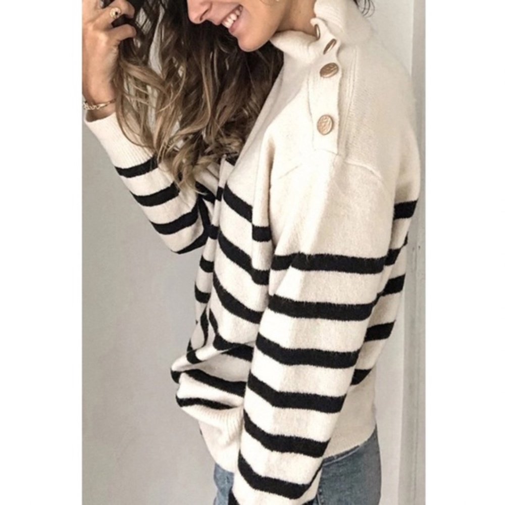 Turtle neck striped knit sweater - Picture 4 of 5